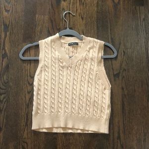 PEACH SWEATER VEST SIZE M